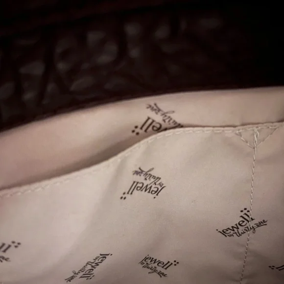 ThirtyOne Shoulder Bag - Picture 5 of 5